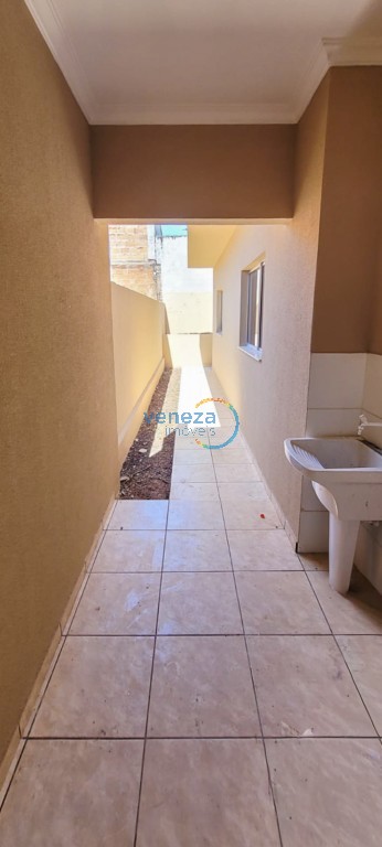 Casa Residencial à venda no bairro Vila Romana de Ibipora com 55m<sup>2</sup> útil, 2 quartos, 1 vaga de garagem