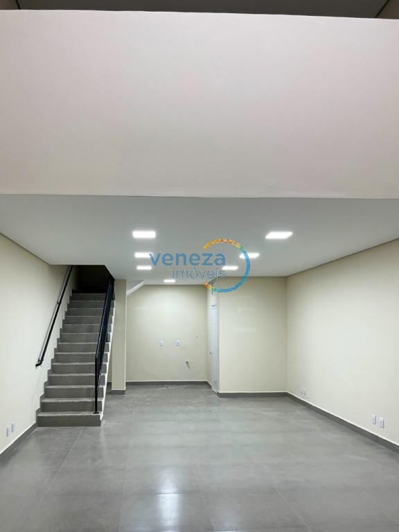 Salão-loja para locação no bairro Centro de Rolandia com 97m<sup>2</sup> útil, 1 vaga de garagem