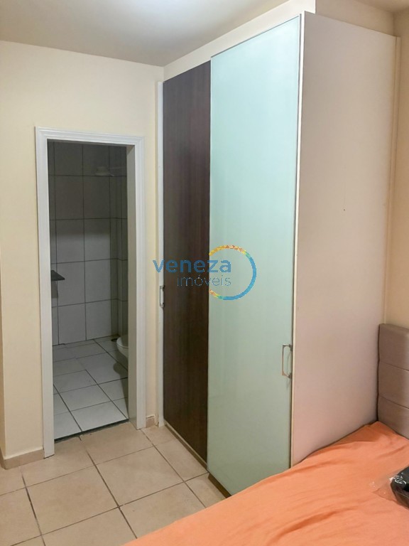 Apartamento à venda no bairro Sao Vicente de Londrina com 45m<sup>2</sup> útil, 2 quartos, 1 vaga de garagem