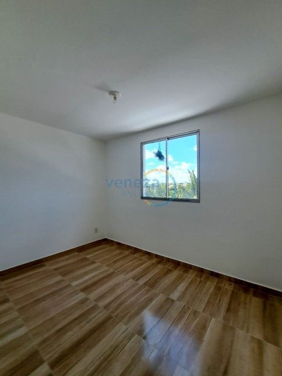 Apartamento à venda no bairro Nacoes Unidas de Londrina com 46.77m<sup>2</sup> útil, 2 quartos, 1 vaga de garagem