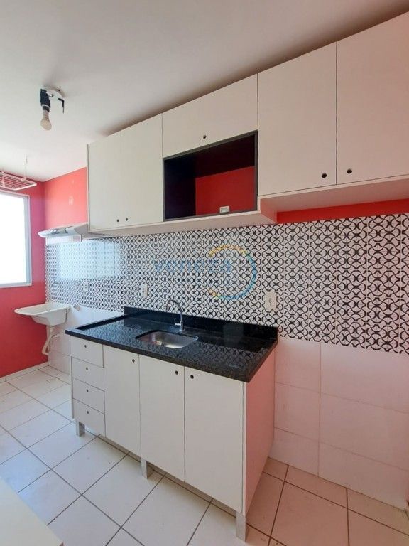 Apartamento à venda no bairro Nacoes Unidas de Londrina com 46.77m<sup>2</sup> útil, 2 quartos, 1 vaga de garagem