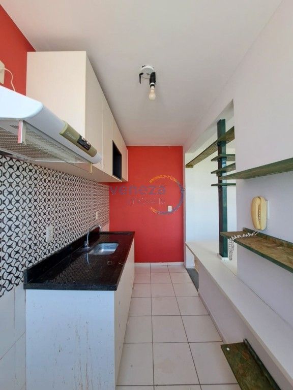 Apartamento à venda no bairro Nacoes Unidas de Londrina com 46.77m<sup>2</sup> útil, 2 quartos, 1 vaga de garagem