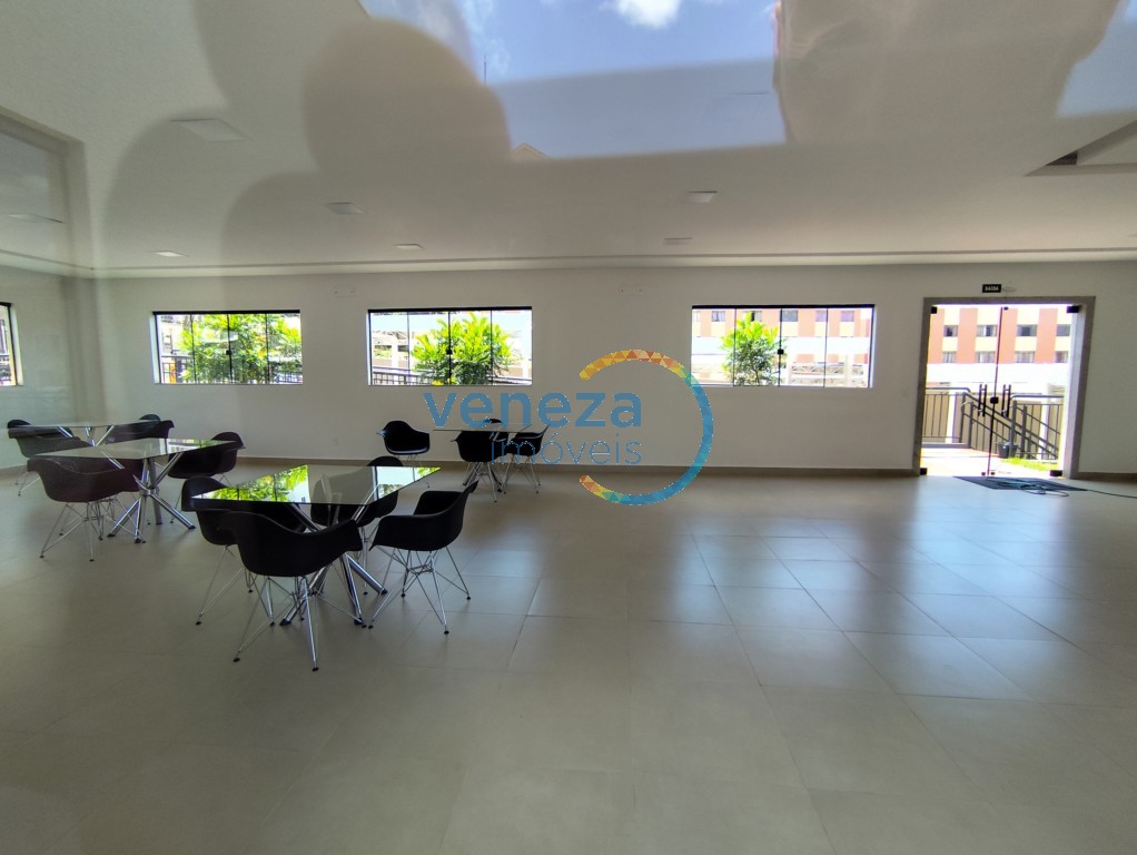 Apartamento à venda no bairro Jamaica de Londrina com 56.54m<sup>2</sup> útil, 2 quartos, 1 vaga de garagem