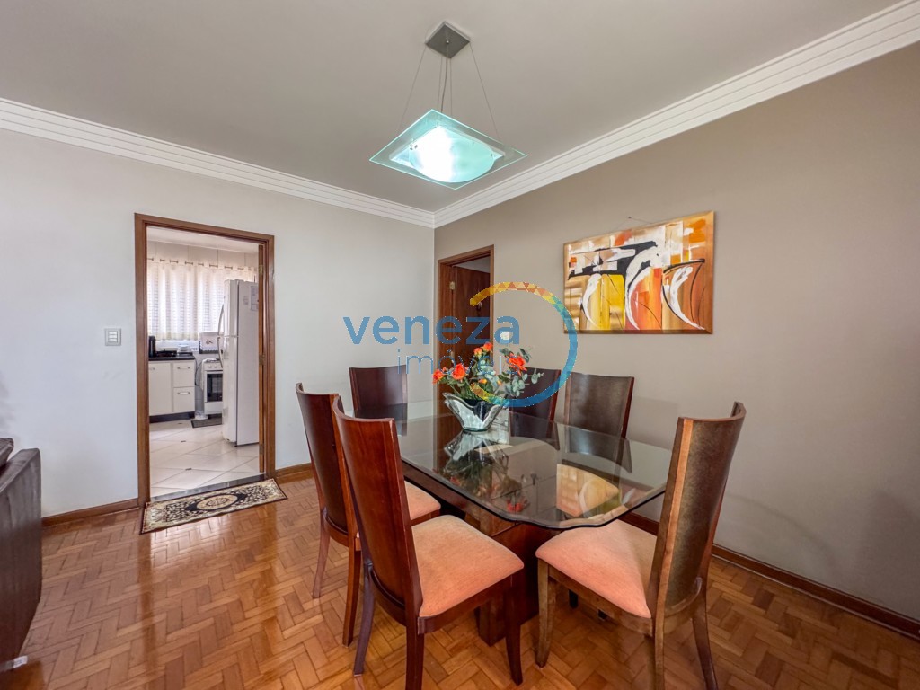 Apartamento à venda no bairro Centro de Londrina com 115m<sup>2</sup> útil, 3 quartos, 1 vaga de garagem