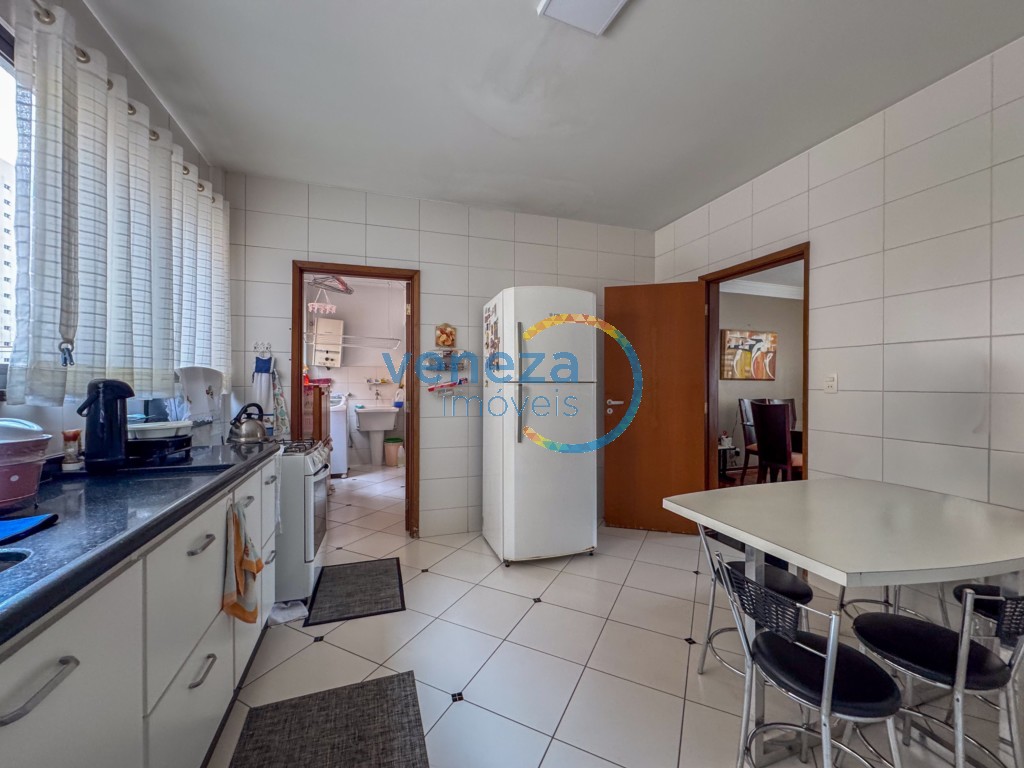 Apartamento à venda no bairro Centro de Londrina com 115m<sup>2</sup> útil, 3 quartos, 1 vaga de garagem