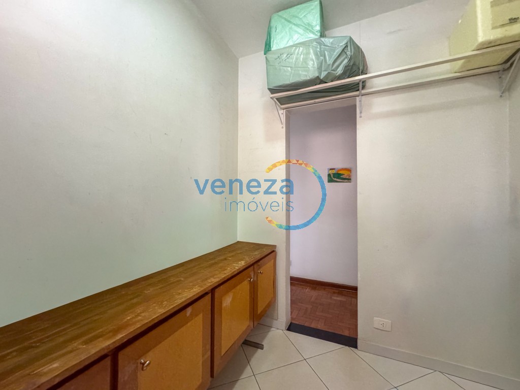 Apartamento à venda no bairro Centro de Londrina com 115m<sup>2</sup> útil, 3 quartos, 1 vaga de garagem