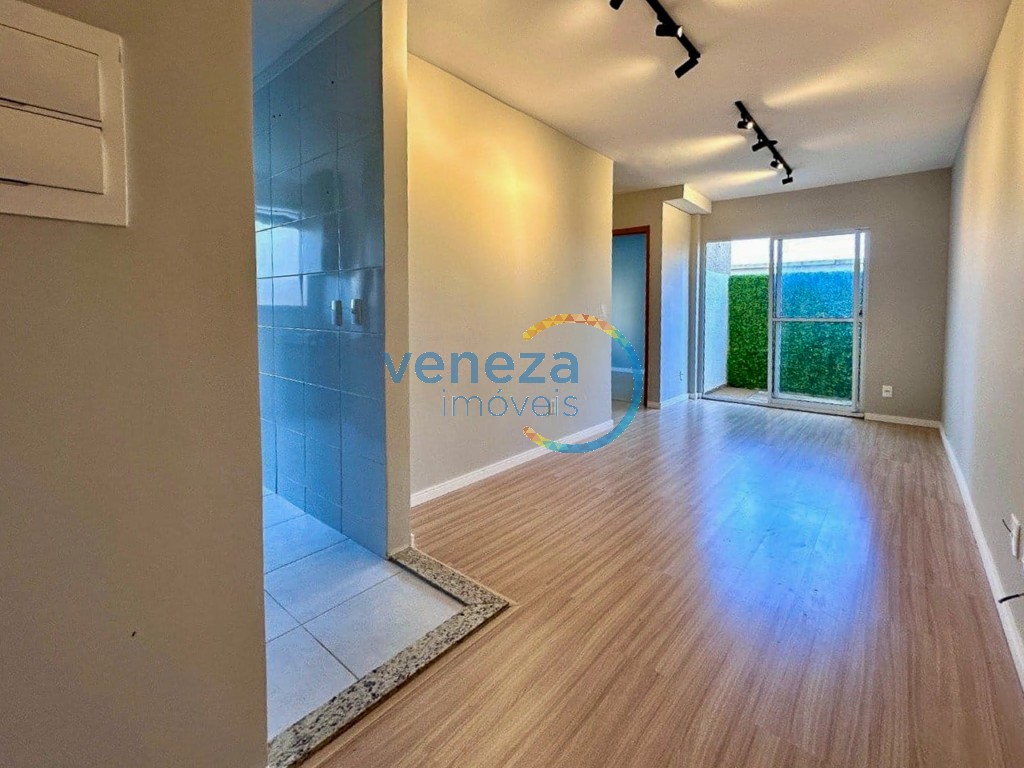 Apartamento para locação no bairro Cidade Industrial II de Londrina com 46m<sup>2</sup> útil, 2 quartos, 1 vaga de garagem
