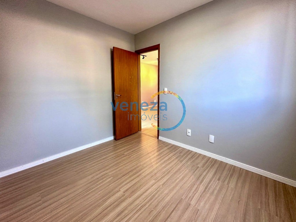 Apartamento para locação no bairro Cidade Industrial II de Londrina com 46m<sup>2</sup> útil, 2 quartos, 1 vaga de garagem