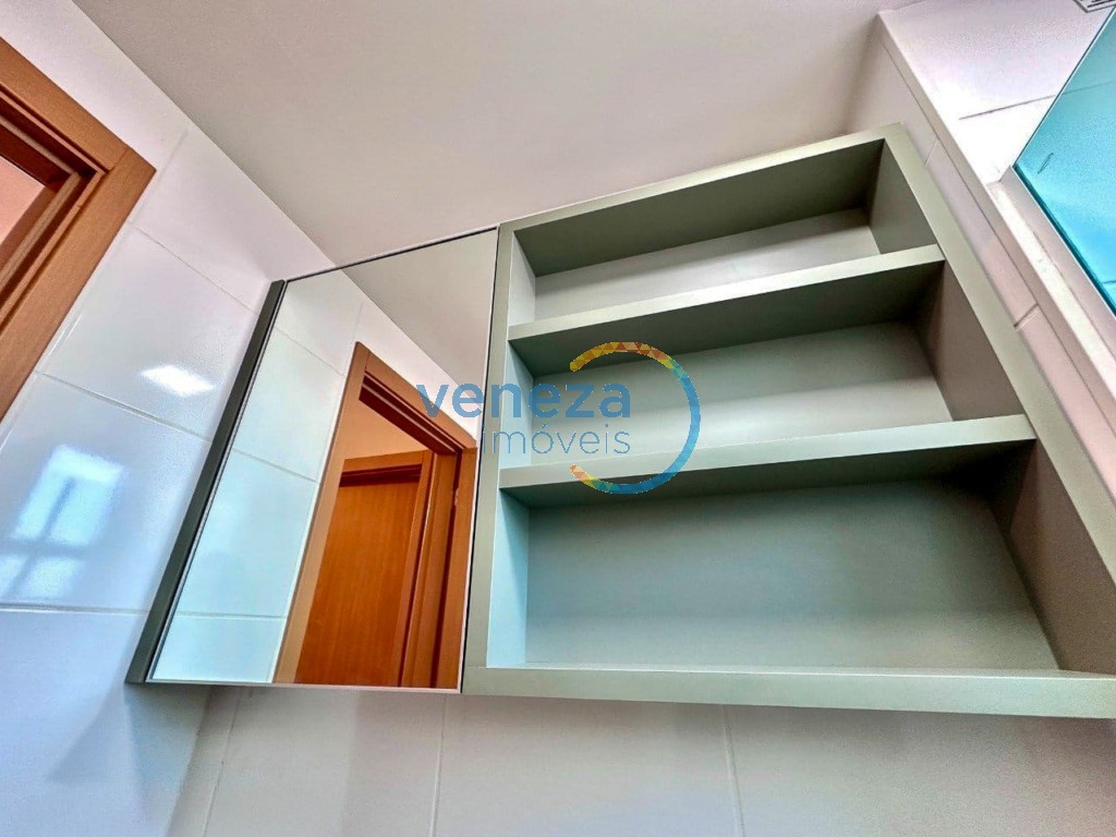 Apartamento para locação no bairro Cidade Industrial II de Londrina com 46m<sup>2</sup> útil, 2 quartos, 1 vaga de garagem