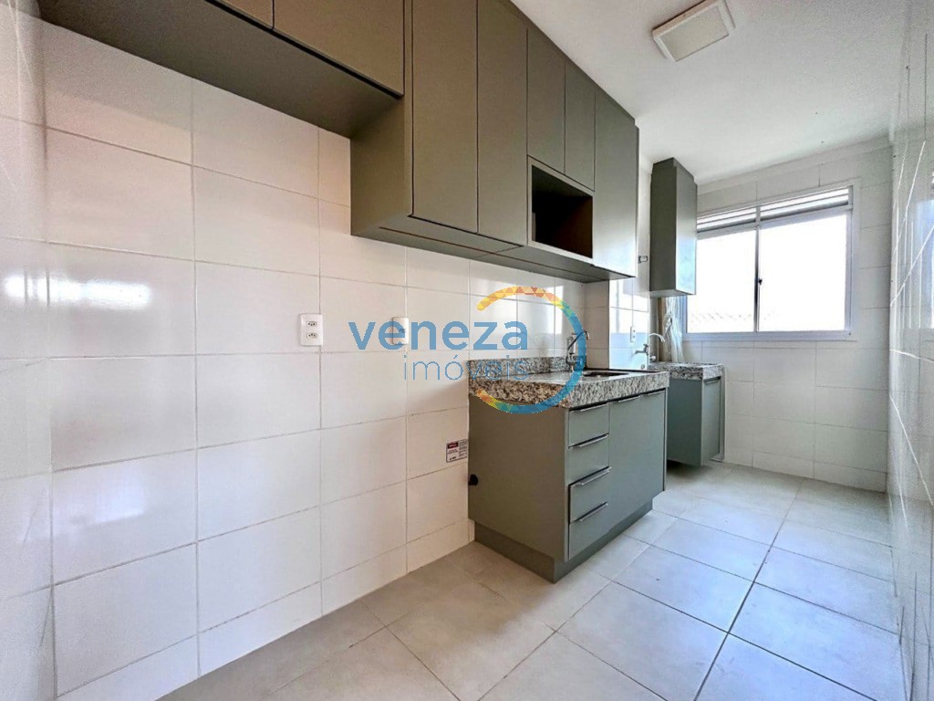 Apartamento para locação no bairro Cidade Industrial II de Londrina com 46m<sup>2</sup> útil, 2 quartos, 1 vaga de garagem