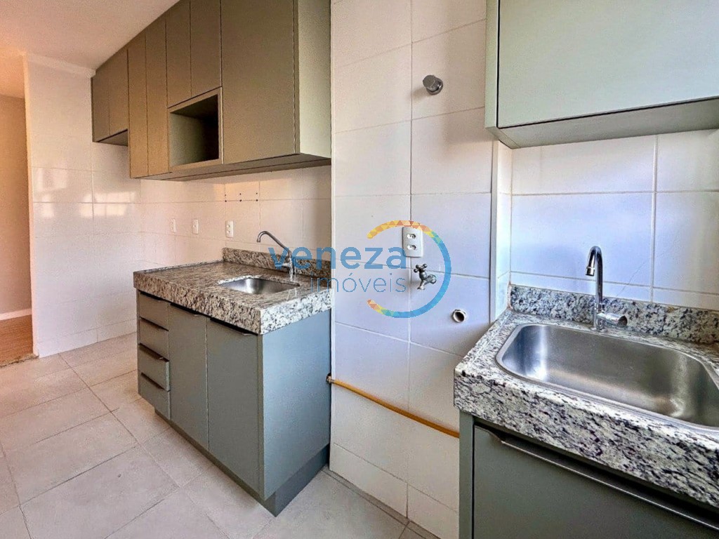 Apartamento para locação no bairro Cidade Industrial II de Londrina com 46m<sup>2</sup> útil, 2 quartos, 1 vaga de garagem