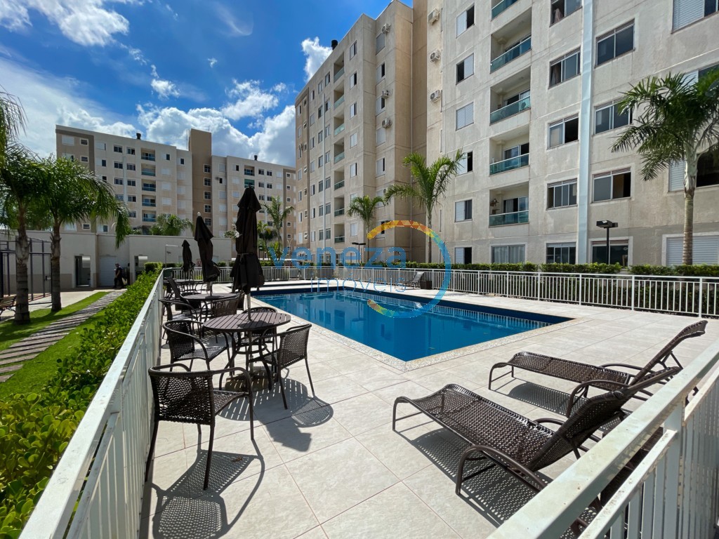 Apartamento para locação no bairro Cidade Industrial II de Londrina com 46m<sup>2</sup> útil, 2 quartos, 1 vaga de garagem