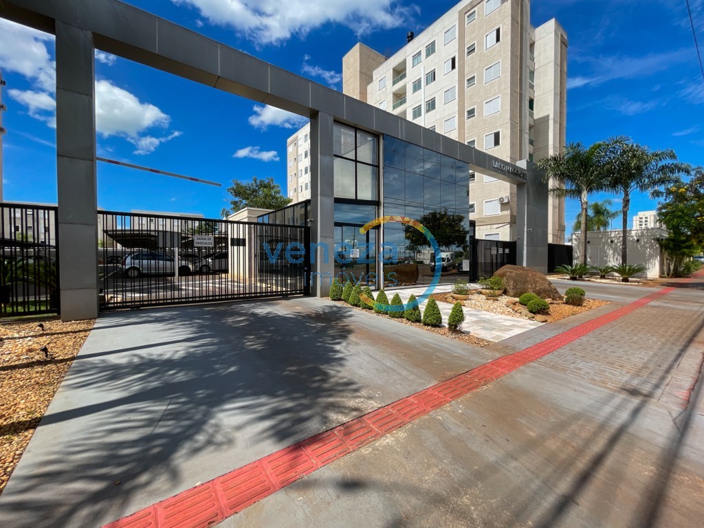 Apartamento para locação no bairro Cidade Industrial II de Londrina com 46m<sup>2</sup> útil, 2 quartos, 1 vaga de garagem