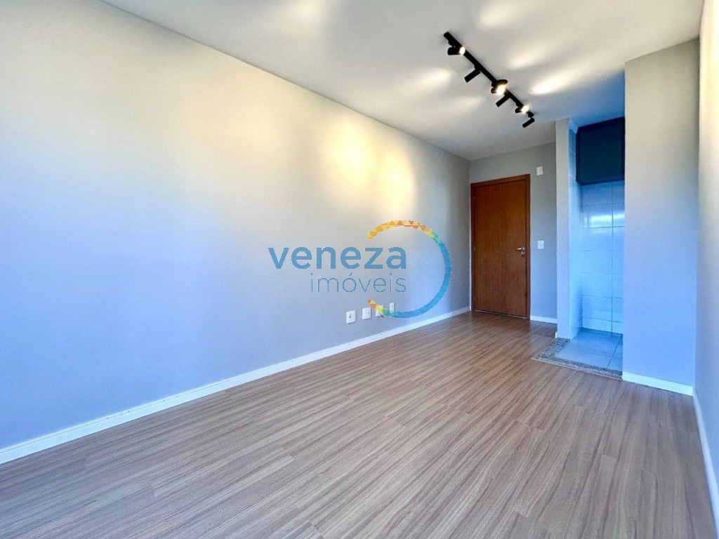 Apartamento à venda no bairro Cidade Industrial II de Londrina com 46m<sup>2</sup> útil, 2 quartos, 1 vaga de garagem