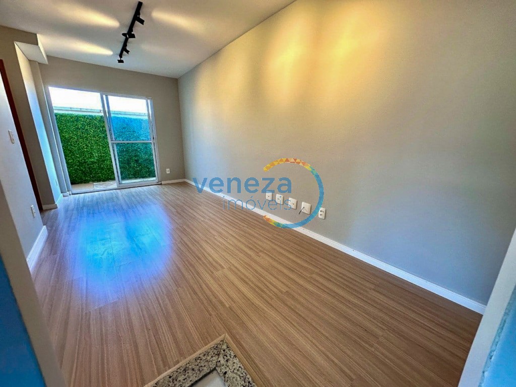 Apartamento à venda no bairro Cidade Industrial II de Londrina com 46m<sup>2</sup> útil, 2 quartos, 1 vaga de garagem