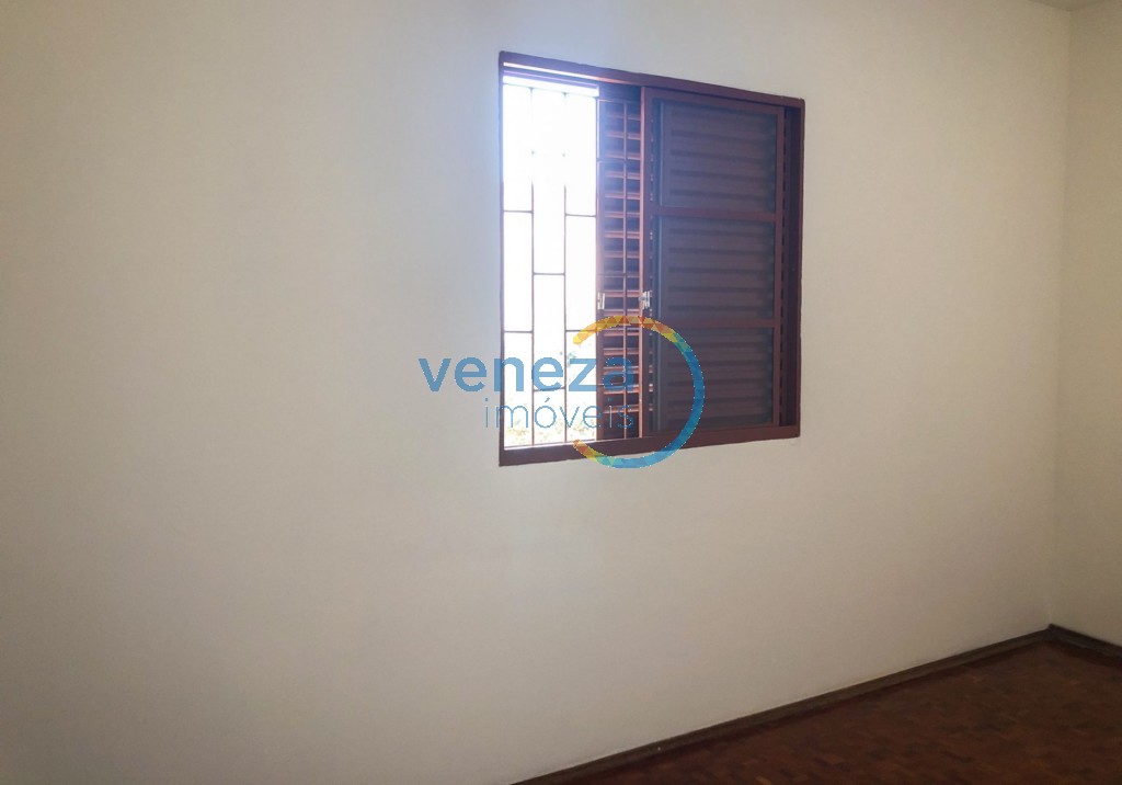 Apartamento à venda no bairro Agari de Londrina com 42m<sup>2</sup> útil, 2 quartos, 1 vaga de garagem