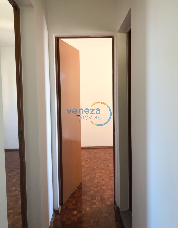 Apartamento à venda no bairro Agari de Londrina com 42m<sup>2</sup> útil, 2 quartos, 1 vaga de garagem