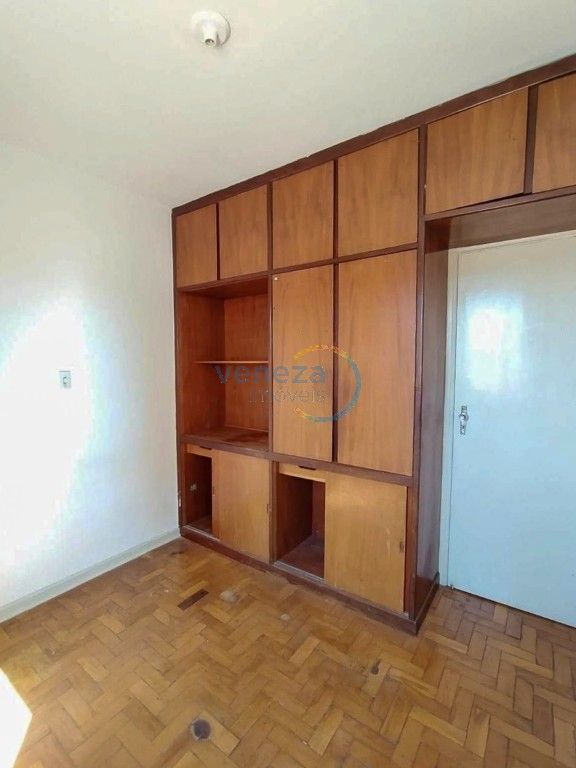 Apartamento à venda no bairro Dom Bosco de Londrina com 85.67m<sup>2</sup> útil, 4 quartos, 1 vaga de garagem