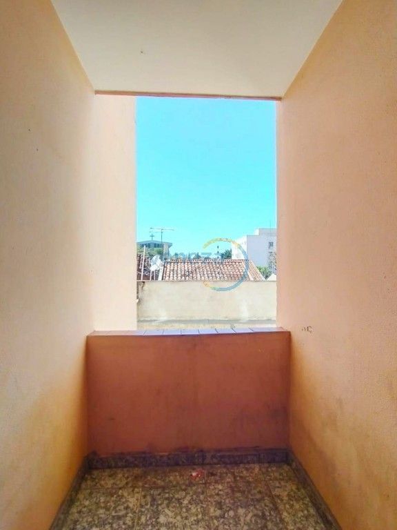 Apartamento à venda no bairro Dom Bosco de Londrina com 85.67m<sup>2</sup> útil, 4 quartos, 1 vaga de garagem