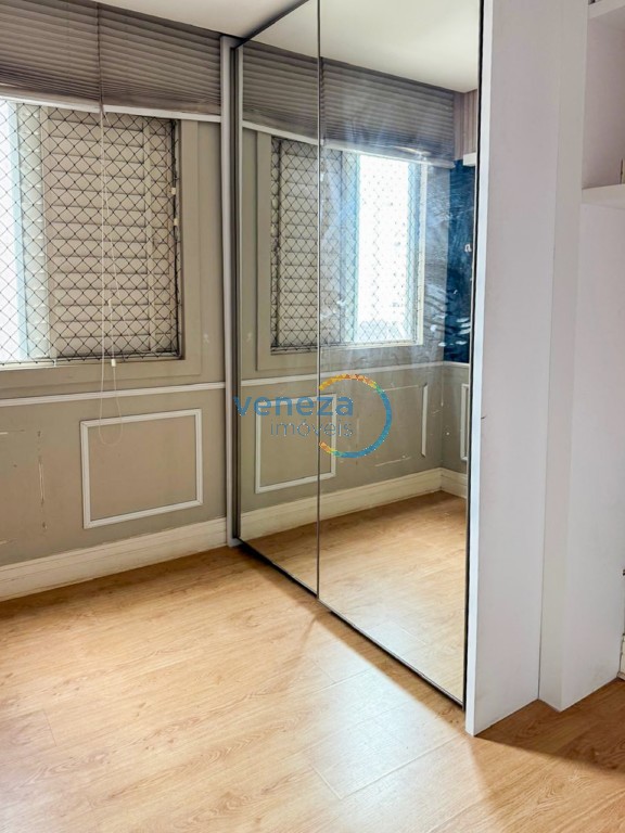 Apartamento à venda no bairro Centro de Londrina com 74.1m<sup>2</sup> útil, 3 quartos, 1 vaga de garagem