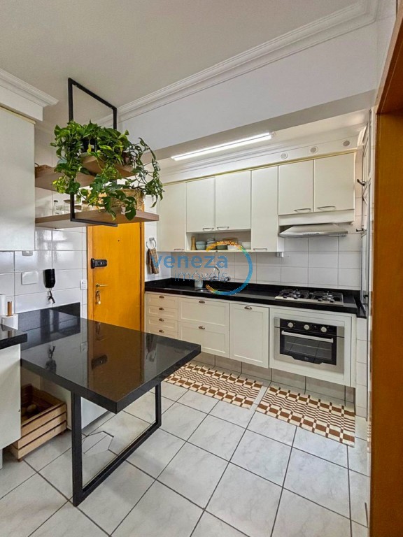 Apartamento à venda no bairro Gleba Palhano de Londrina com 113m<sup>2</sup> útil, 3 quartos, 2 vagas de garagem