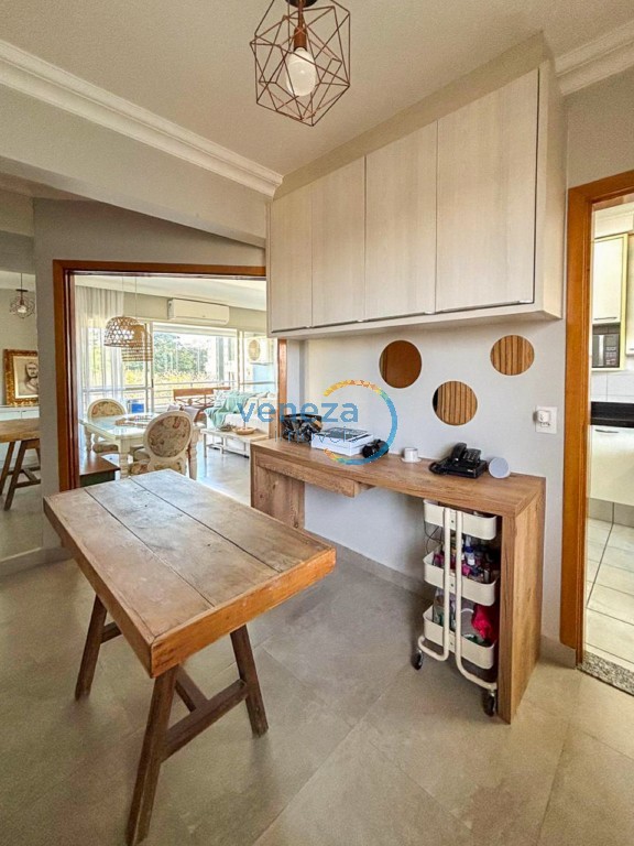 Apartamento à venda no bairro Gleba Palhano de Londrina com 113m<sup>2</sup> útil, 3 quartos, 2 vagas de garagem