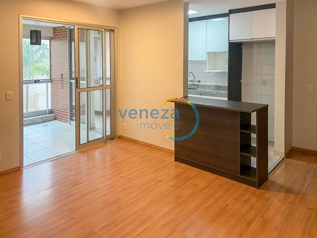 Apartamento à venda no bairro Gleba Fazenda Palhano de Londrina com 73m<sup>2</sup> útil, 2 quartos, 1 vaga de garagem