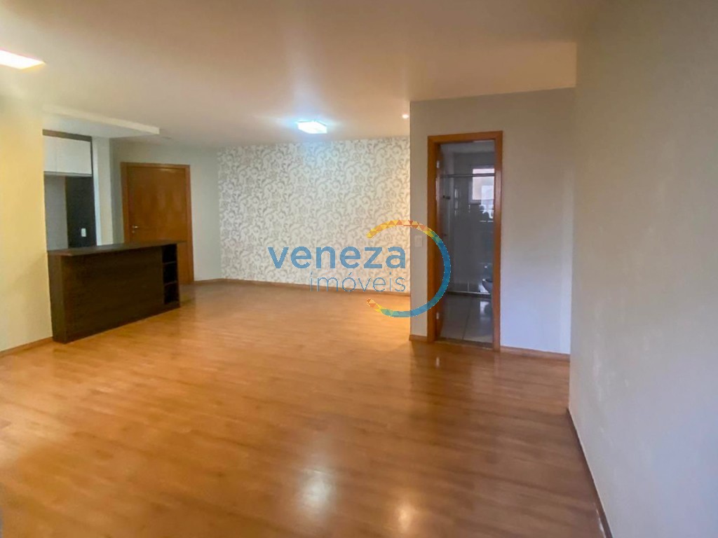 Apartamento à venda no bairro Gleba Fazenda Palhano de Londrina com 73m<sup>2</sup> útil, 2 quartos, 1 vaga de garagem