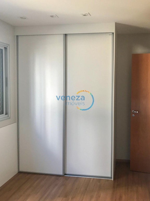 Apartamento à venda no bairro Gleba Fazenda Palhano de Londrina com 73m<sup>2</sup> útil, 2 quartos, 1 vaga de garagem