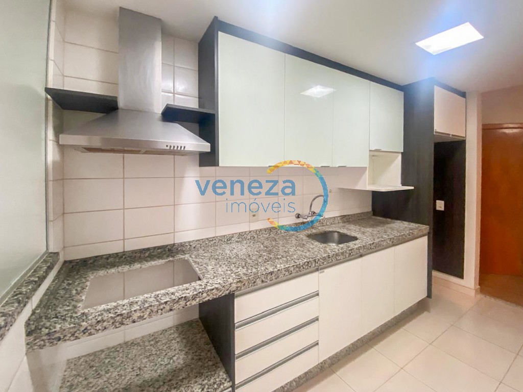 Apartamento à venda no bairro Gleba Fazenda Palhano de Londrina com 73m<sup>2</sup> útil, 2 quartos, 1 vaga de garagem