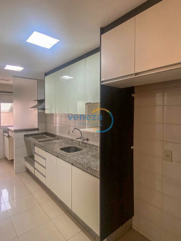 Apartamento à venda no bairro Gleba Fazenda Palhano de Londrina com 73m<sup>2</sup> útil, 2 quartos, 1 vaga de garagem