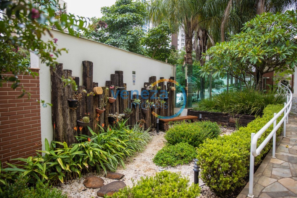 Apartamento à venda no bairro Gleba Fazenda Palhano de Londrina com 73m<sup>2</sup> útil, 2 quartos, 1 vaga de garagem