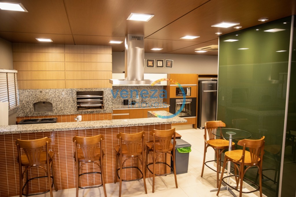 Apartamento à venda no bairro Gleba Fazenda Palhano de Londrina com 73m<sup>2</sup> útil, 2 quartos, 1 vaga de garagem