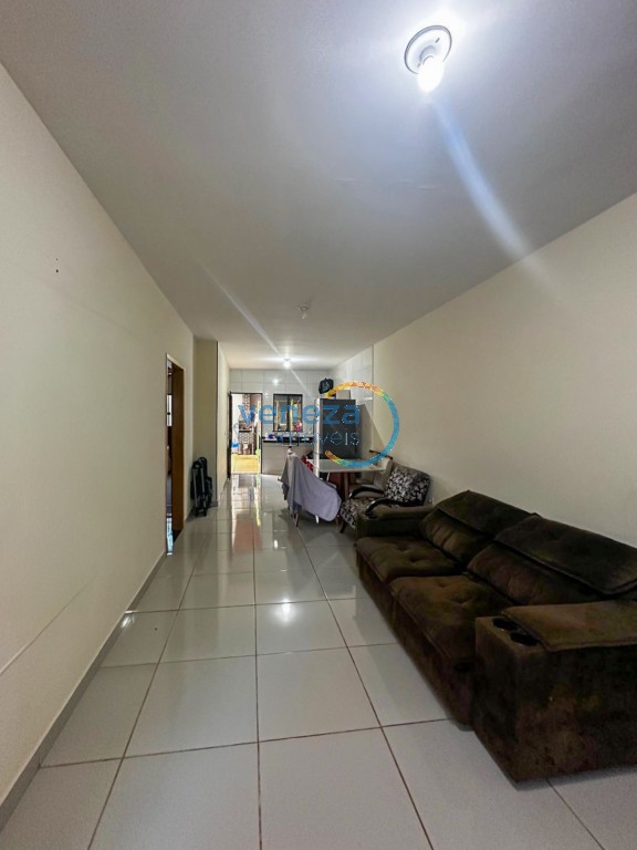 Casa Residencial à venda no bairro Verona de Londrina com 78.37m<sup>2</sup> útil, 2 quartos, 1 vaga de garagem