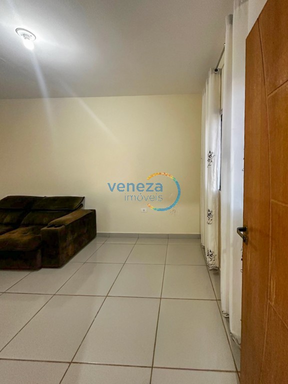 Casa Residencial à venda no bairro Verona de Londrina com 78.37m<sup>2</sup> útil, 2 quartos, 1 vaga de garagem