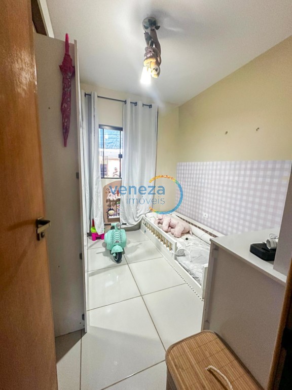 Casa Residencial à venda no bairro Verona de Londrina com 78.37m<sup>2</sup> útil, 2 quartos, 1 vaga de garagem