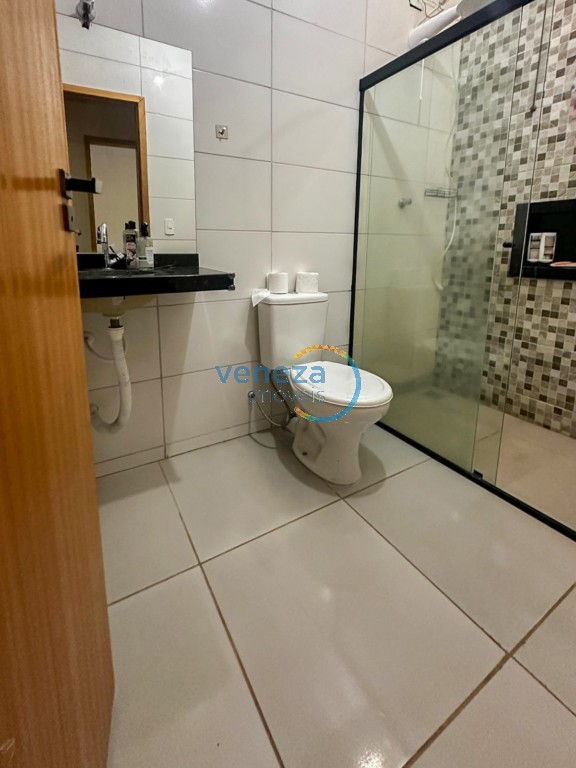 Casa Residencial à venda no bairro Verona de Londrina com 78.37m<sup>2</sup> útil, 2 quartos, 1 vaga de garagem