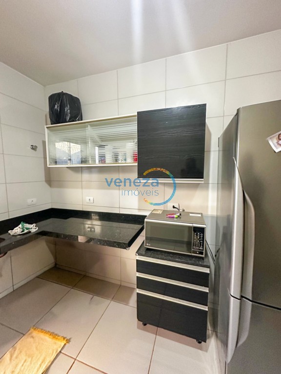 Casa Residencial à venda no bairro Verona de Londrina com 78.37m<sup>2</sup> útil, 2 quartos, 1 vaga de garagem