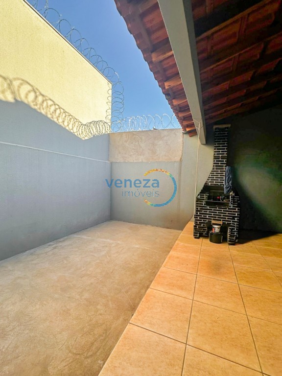 Casa Residencial à venda no bairro Verona de Londrina com 78.37m<sup>2</sup> útil, 2 quartos, 1 vaga de garagem