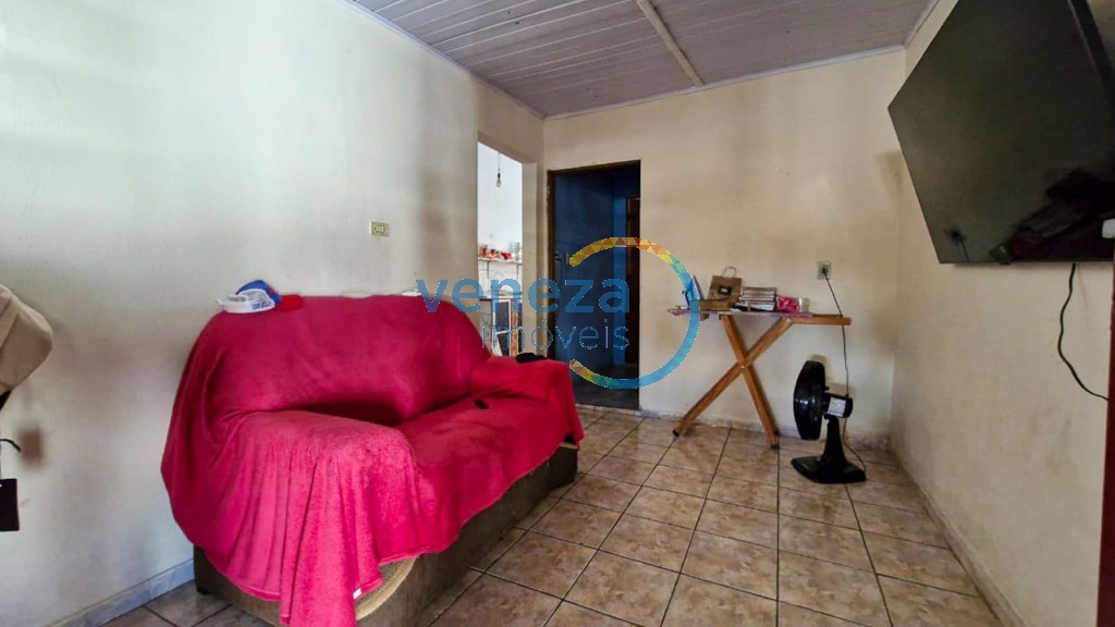 Casa Residencial à venda no bairro Santa Rita de Londrina com 100m<sup>2</sup> útil, 3 quartos, 1 vaga de garagem