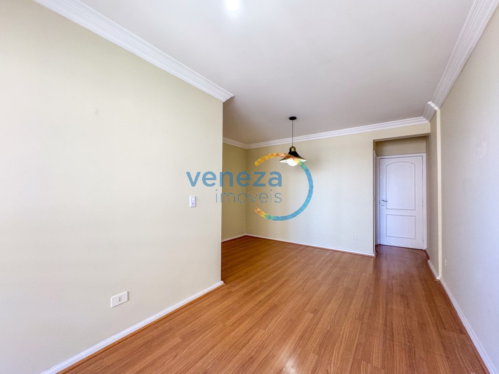 Apartamento à venda no bairro Centro de Londrina com 81.06m<sup>2</sup> útil, 3 quartos, 1 vaga de garagem