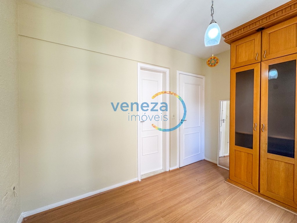 Apartamento à venda no bairro Centro de Londrina com 81.06m<sup>2</sup> útil, 3 quartos, 1 vaga de garagem