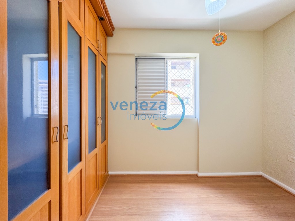 Apartamento à venda no bairro Centro de Londrina com 81.06m<sup>2</sup> útil, 3 quartos, 1 vaga de garagem