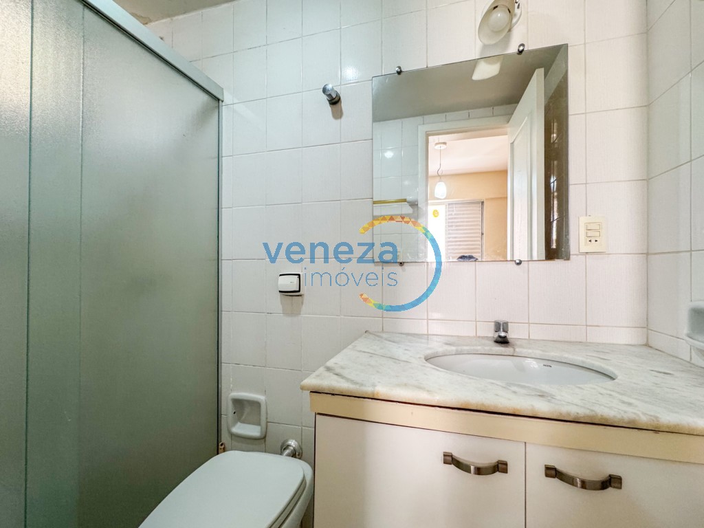 Apartamento à venda no bairro Centro de Londrina com 81.06m<sup>2</sup> útil, 3 quartos, 1 vaga de garagem