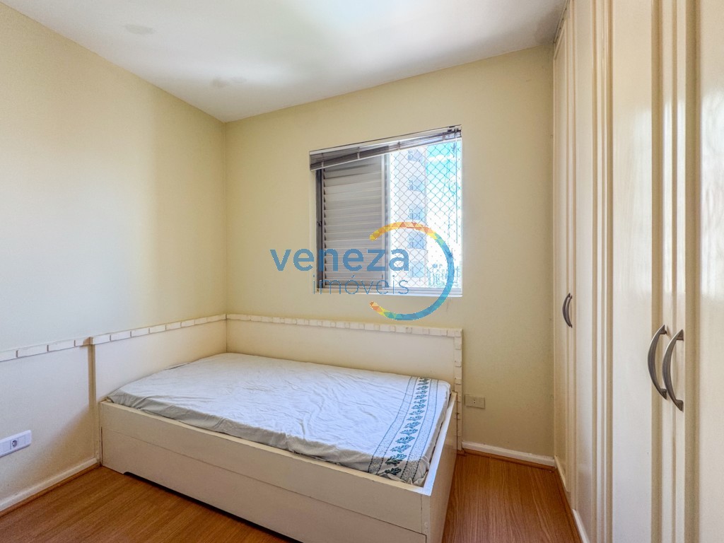 Apartamento à venda no bairro Centro de Londrina com 81.06m<sup>2</sup> útil, 3 quartos, 1 vaga de garagem