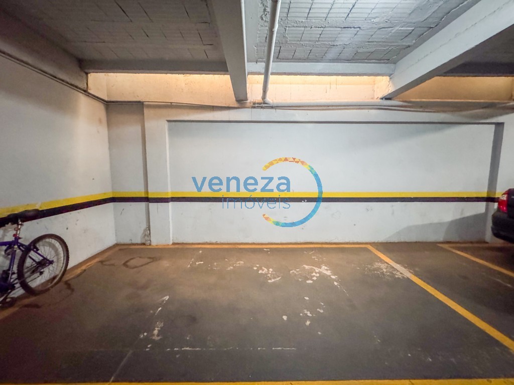 Apartamento à venda no bairro Centro de Londrina com 81.06m<sup>2</sup> útil, 3 quartos, 1 vaga de garagem