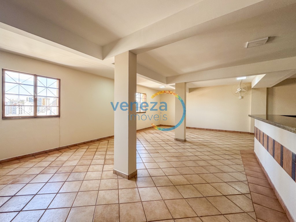 Apartamento à venda no bairro Centro de Londrina com 81.06m<sup>2</sup> útil, 3 quartos, 1 vaga de garagem