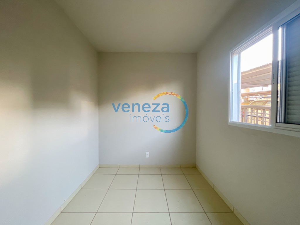 Apartamento à venda no bairro Gleba Esperanca de Londrina com 44m<sup>2</sup> útil, 2 quartos, 1 vaga de garagem