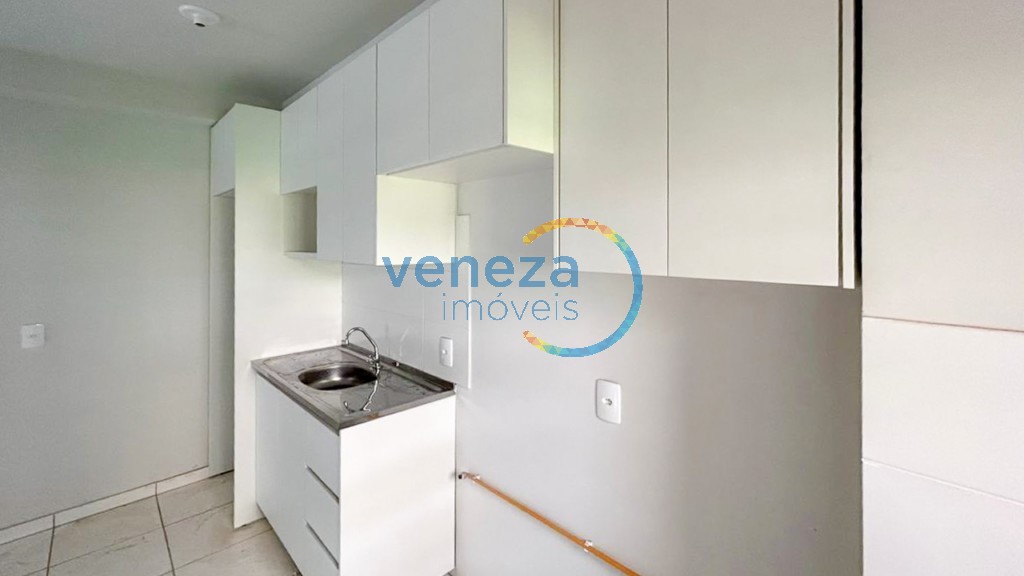 Apartamento à venda no bairro Gleba Esperanca de Londrina com 44m<sup>2</sup> útil, 2 quartos, 1 vaga de garagem