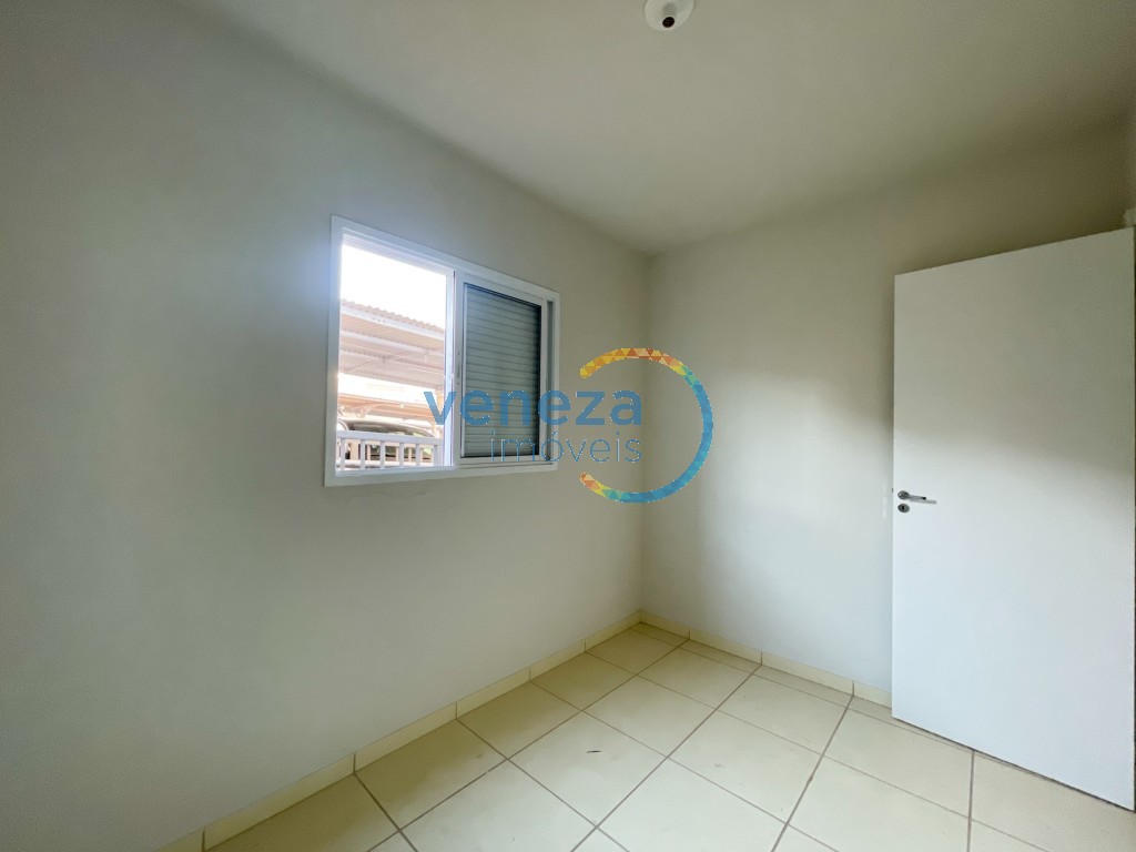 Apartamento à venda no bairro Gleba Esperanca de Londrina com 44m<sup>2</sup> útil, 2 quartos, 1 vaga de garagem